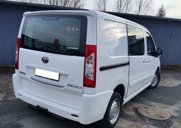 Toyota ProAce cena 48900 przebieg: 114400, rok produkcji 2015 z Sochaczew małe 211